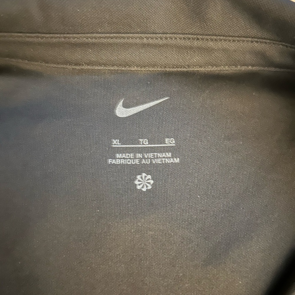 Nike Women's Black Short Sleeve Golf Polo - Picture 2 of 4